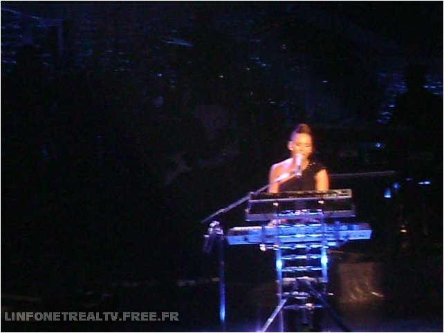 AliciaKeys-Marseille...4Mai2010-185.jpg
ALICIA KEYS The Freedom Tour 2010
Marseille 4 Mai 2010